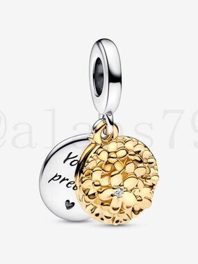 Pandora Two-Tone Daisy 2-in-1 Charm